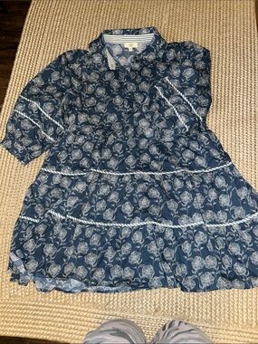 entro Navy Blue Floral Tiered Blouse
